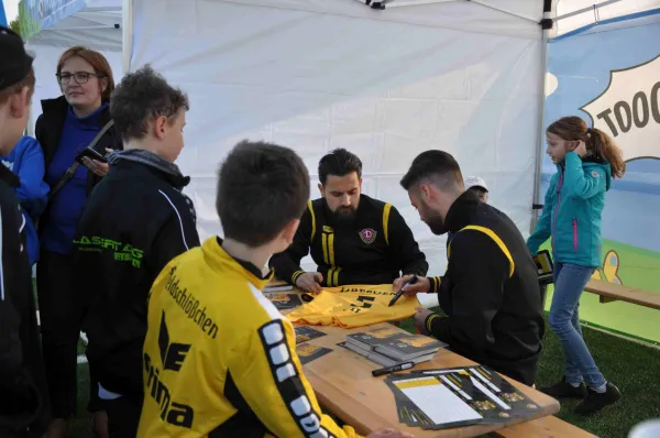 Autogrammstunde Dynamo Dresden (Alvarez & Kreuzer)